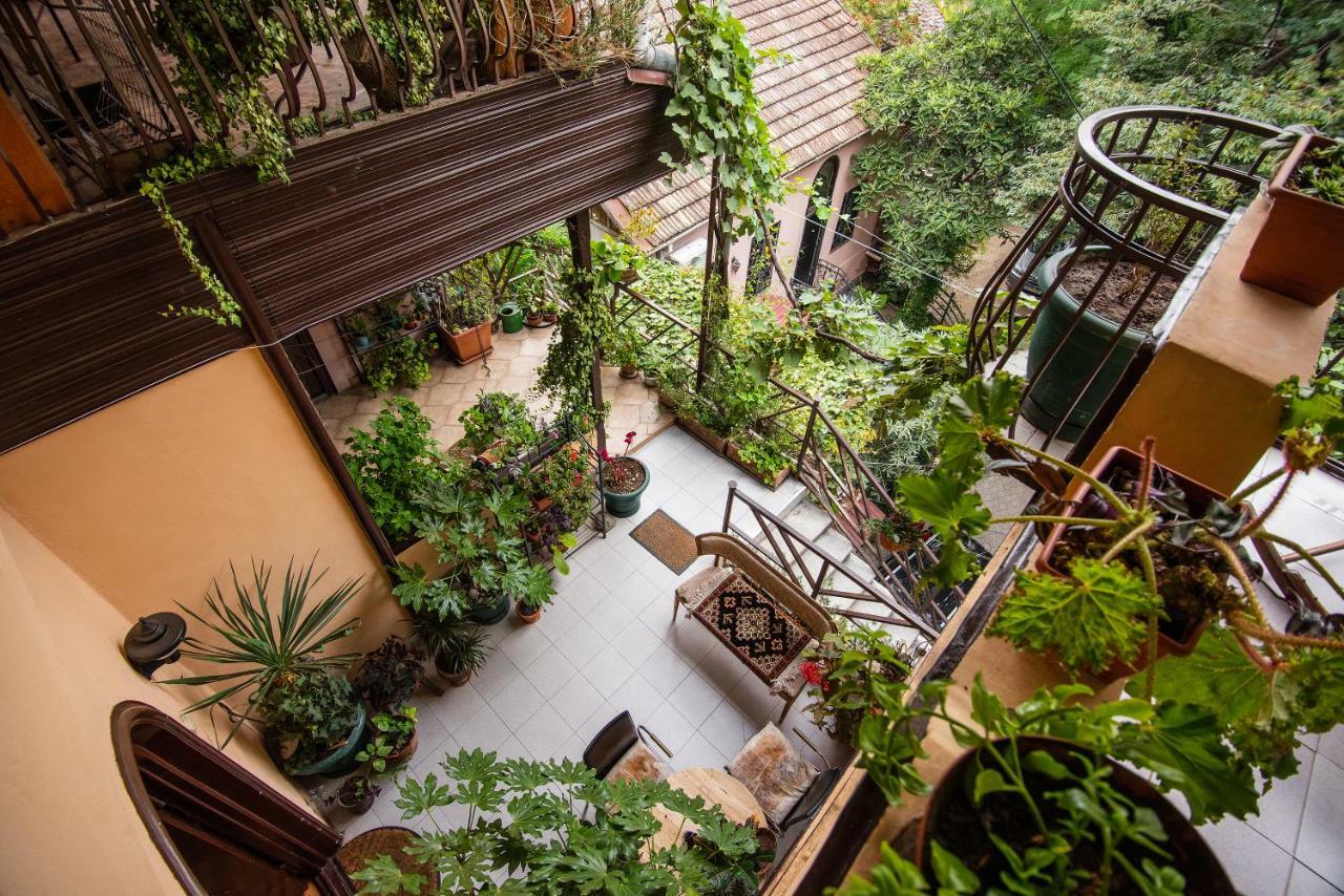 Lia'S Guest House Tbilisi Exterior photo