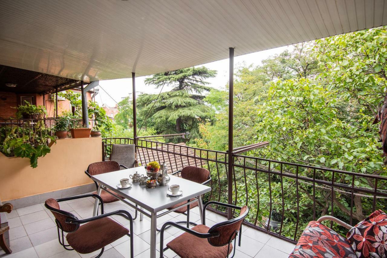 Lia'S Guest House Tbilisi Exterior photo