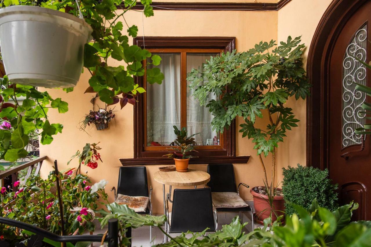 Lia'S Guest House Tbilisi Exterior photo