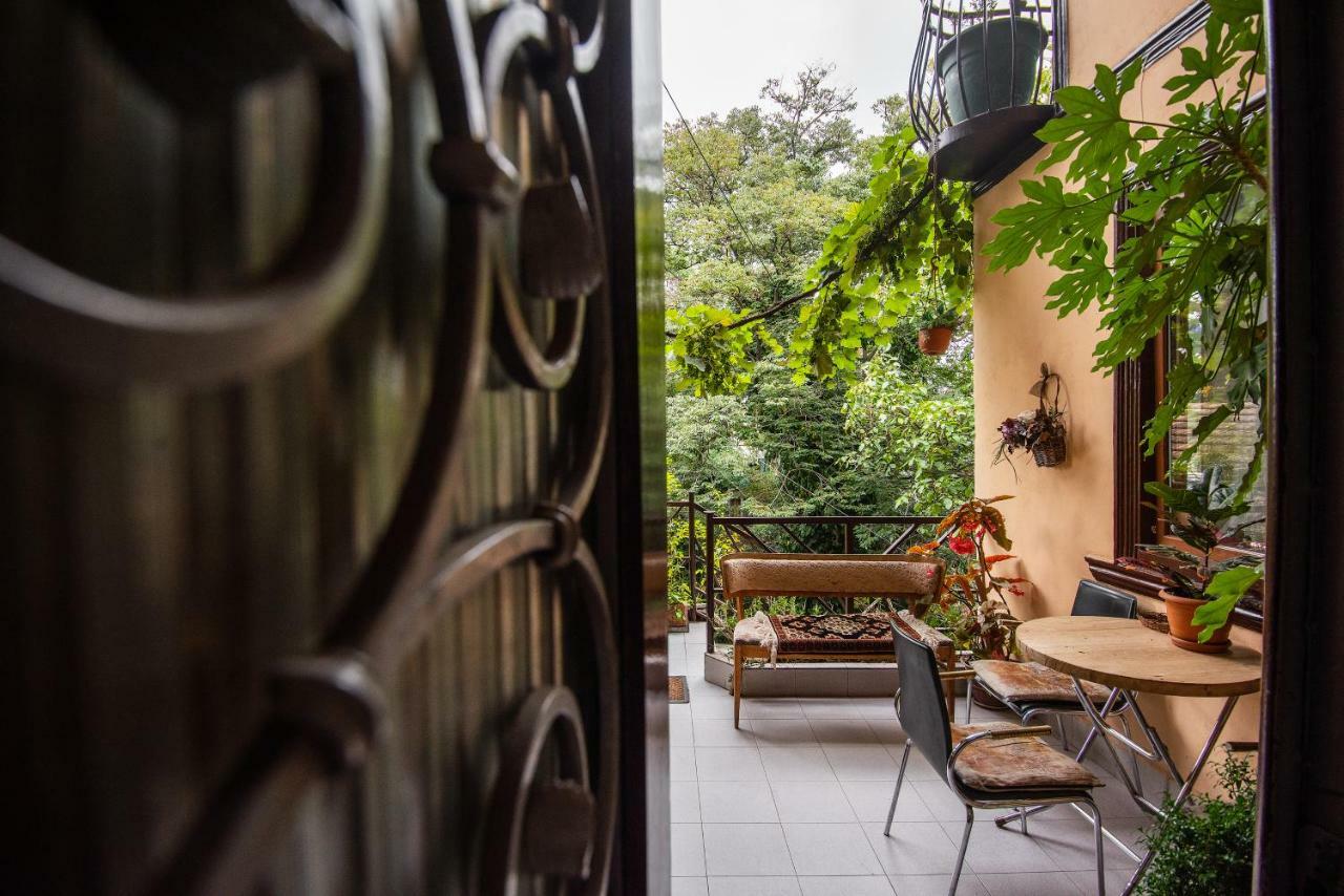 Lia'S Guest House Tbilisi Exterior photo